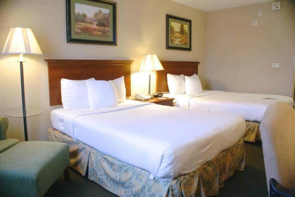 Western Port Hotel 3*